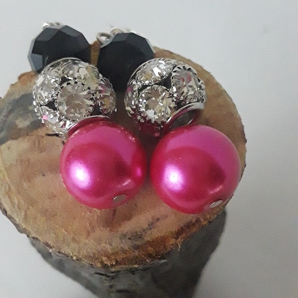 Handcrafted bracelet with matching earrings. - Picture 4 of 4